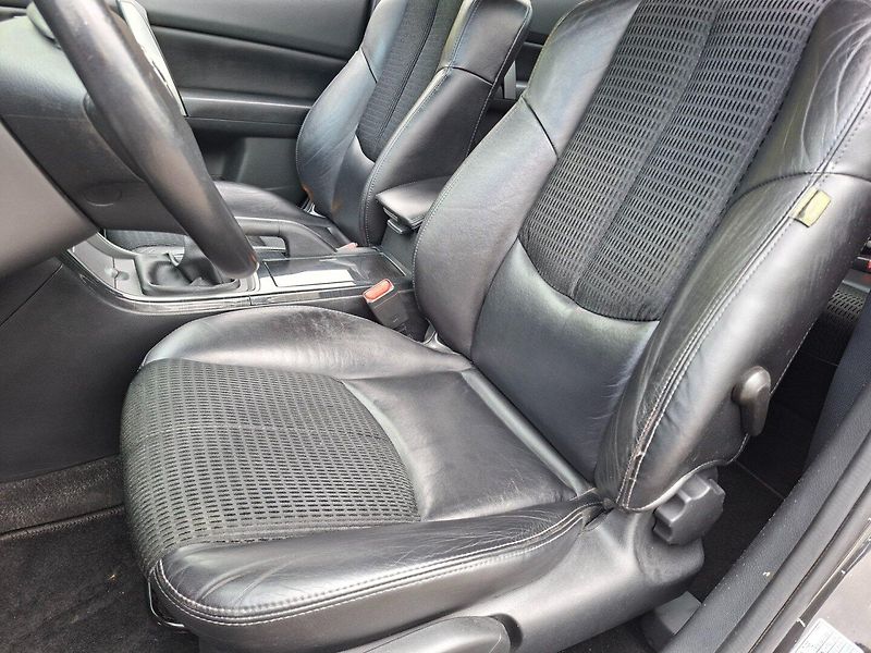 Mazda 6 (2008) 2.5i 125kW 6M DYNAMIC -S.KNIHA - fotka 16 z 33