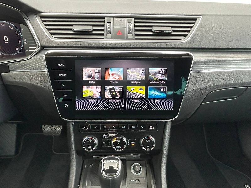 Škoda Superb (2023) 2.0 TDI 110kW Tažné Panorama - fotka 14 z 35