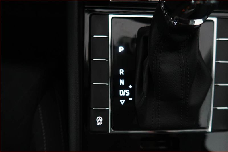 Škoda Superb (2016) Style 2.0 TDI, Automat, Navi - fotka 13 z 19