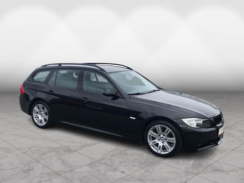 BMW Řada 3 325i - fotka 6 z 29