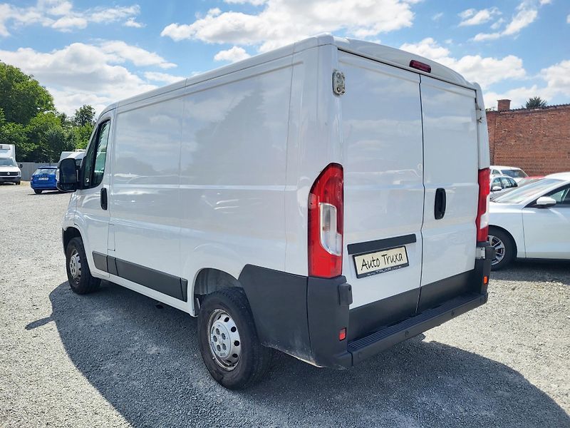 Peugeot Boxer FURGON L1H1 2.2 BlueHDi 120k - fotka 3 z 42