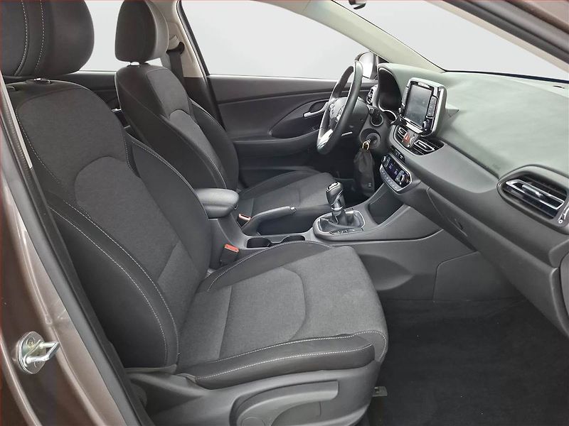 Hyundai i30 (2022) 1.0 T-GDI, Serv.kniha - fotka 9 z 18
