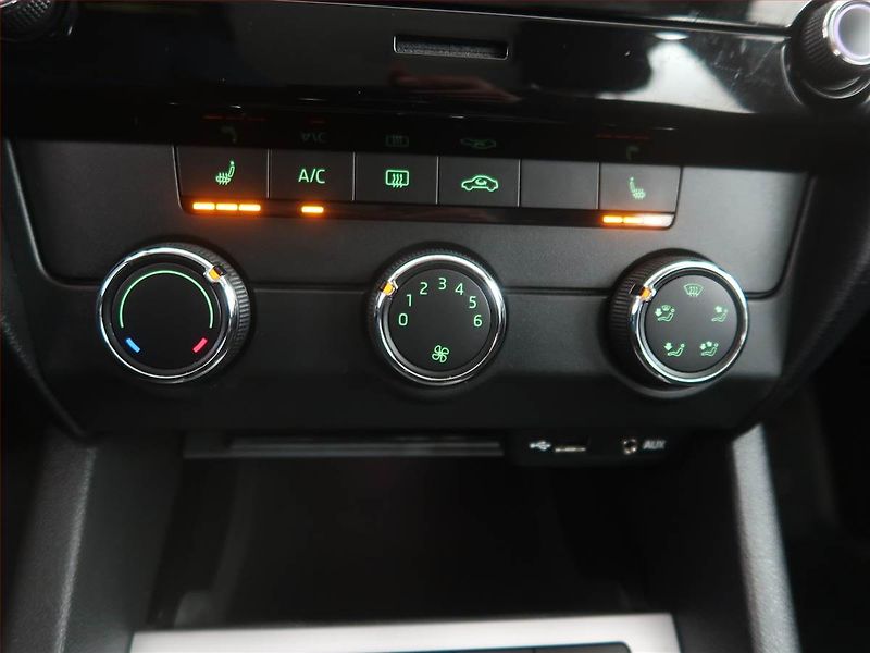Škoda Octavia (2017) Ambition 1.6 TDI, Tempomat - fotka 15 z 17