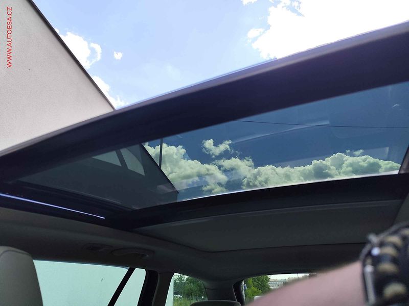 Škoda Octavia (2019) 2.0TDI, ČR, Style, LED, panor - fotka 31 z 33