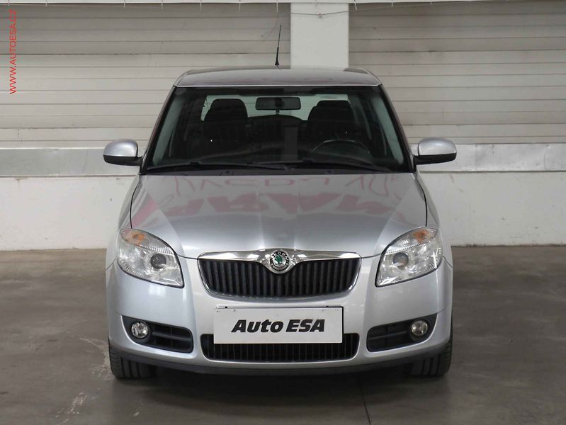 Škoda Fabia (2009) 1.4 TDi, Ambition, TZ - fotka 2 z 17