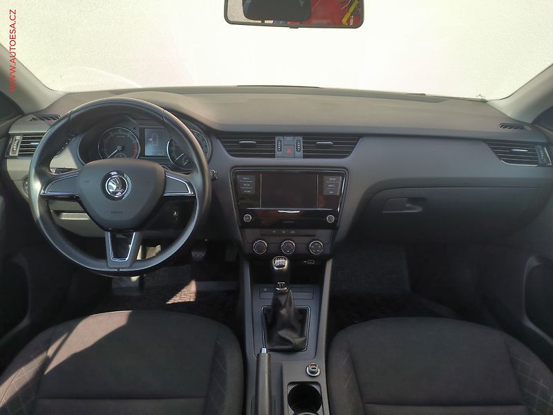Škoda Octavia (2018) 1.0TSi, 2.maj,ČR - fotka 8 z 16