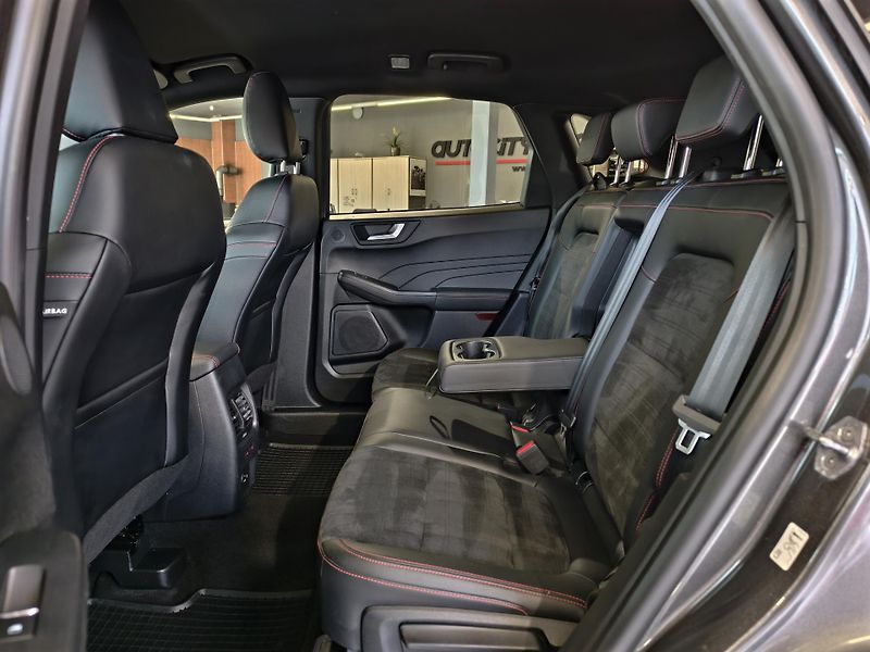 Ford Kuga 2.0 EcoBlue 140kW ST-Line 4x4 - fotka 10 z 28