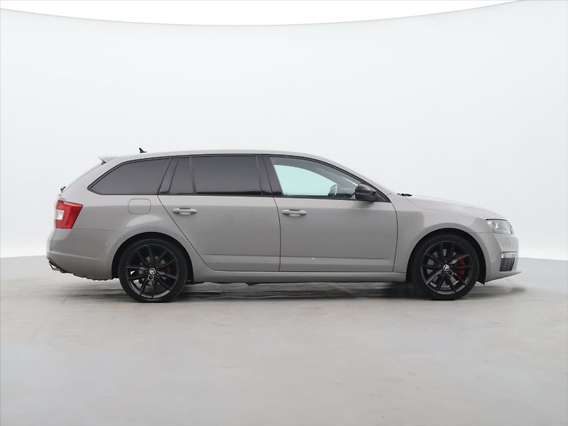 Škoda Octavia RS 2.0 TSI 162kW CZ Aut.klima - fotka 8 z 32