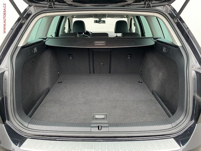 Volkswagen Golf (2013) 1.4 TSi, Highline, bixen - fotka 7 z 19