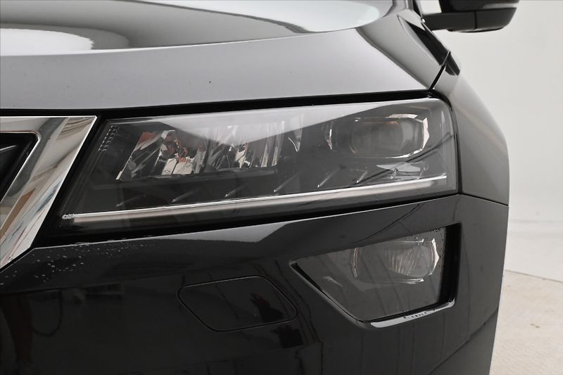 Škoda Karoq 1,5 TSI 110kW Business Záruka - fotka 29 z 31
