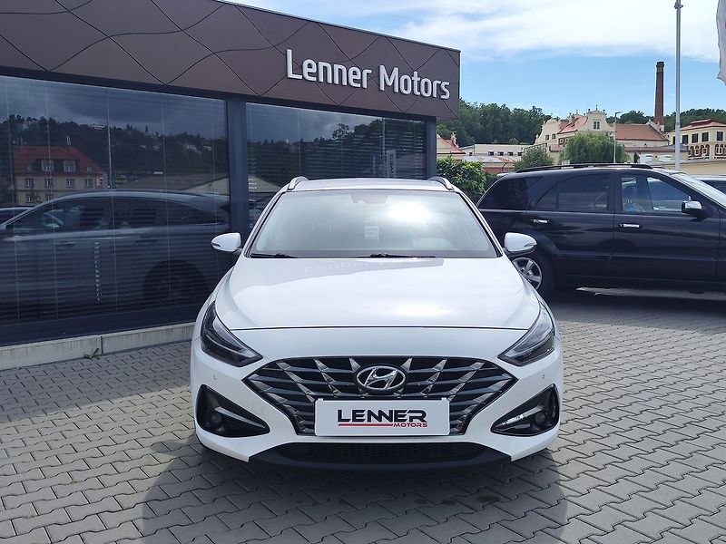 Hyundai i30 1.0 T-GDI/88kW Smart DCT - fotka 2 z 32
