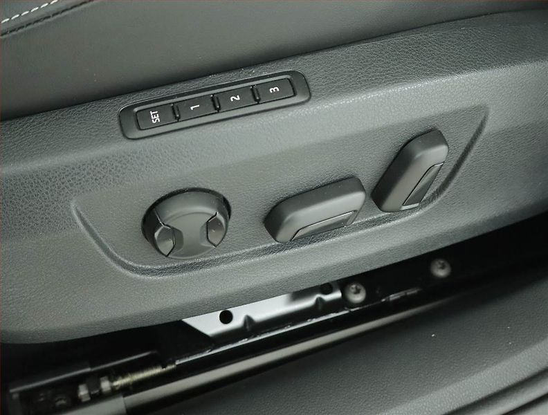 Škoda Superb (2023) Sportline 2.0 TDI - fotka 17 z 18