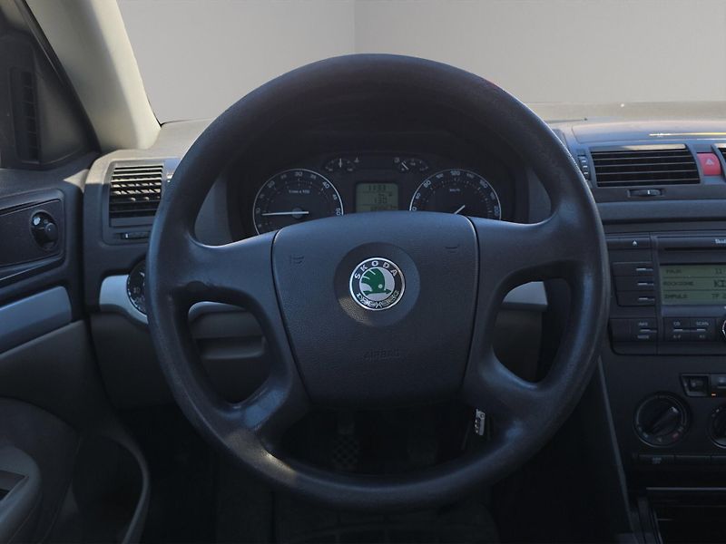 Škoda Octavia (2004) 1.9 TDi 77kw, ČR - fotka 10 z 16