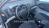 Kia Ceed (2008) 1.4CVVT, ČR, AC, tažné - náhled 2