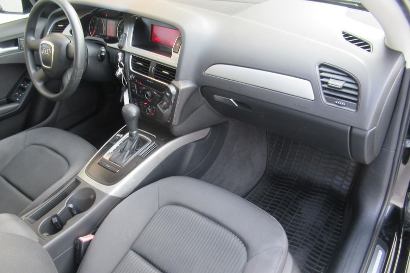 Audi A4 2.0 TDi AUT. KLIMA *AUTOMAT* - fotka 14 z 18