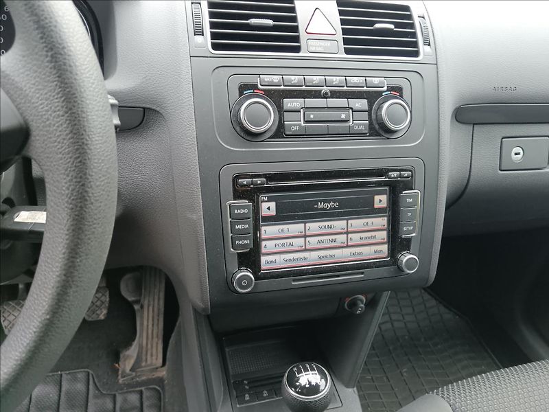 Volkswagen Touran 1,2 TSi  Comfortline - fotka 24 z 24