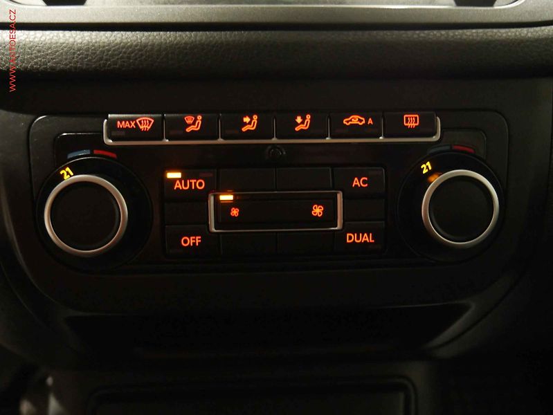 Volkswagen Tiguan (2011) 1.4 TSI, ČR, AC, temp - fotka 15 z 20