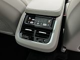 Volvo XC90 B5 AWD INSCRIPTION REZERVACE - náhled 23