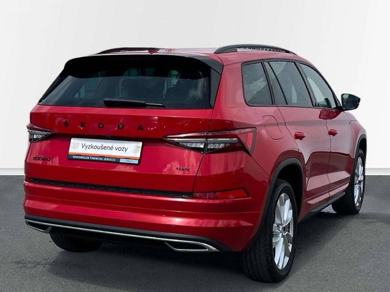 Škoda Kodiaq (2023) 2.0 TSI Sportline 4x4 - fotka 19 z 20