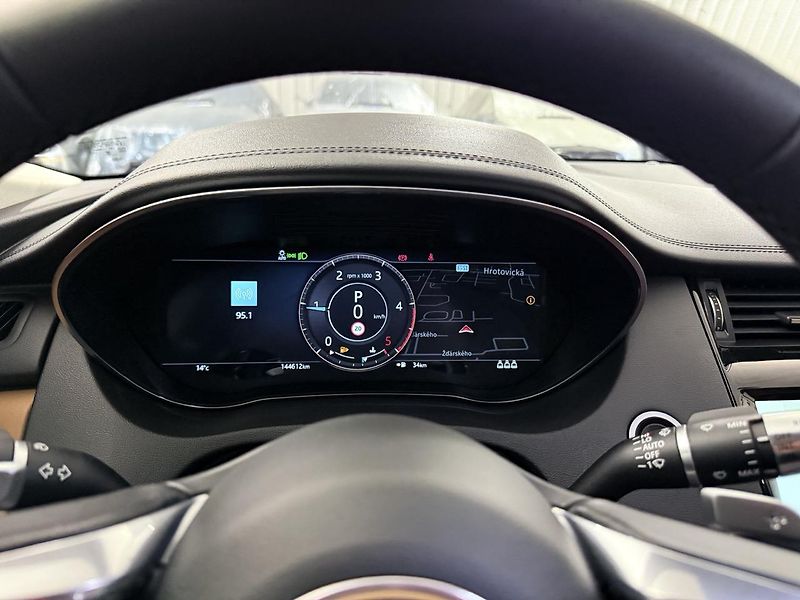 Jaguar E-Pace (2021) 2.0D,4WD,FACELIFT,ZÁRUKA - fotka 48 z 56