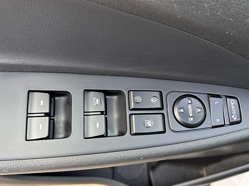 Hyundai Tucson (2018) 1.6 T-GDI 130kW 4x4 - fotka 14 z 22
