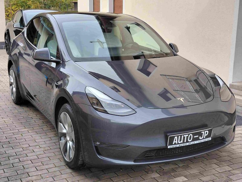 Tesla Model Y (2022) AWD Long Range SOH-91% - fotka 2 z 11