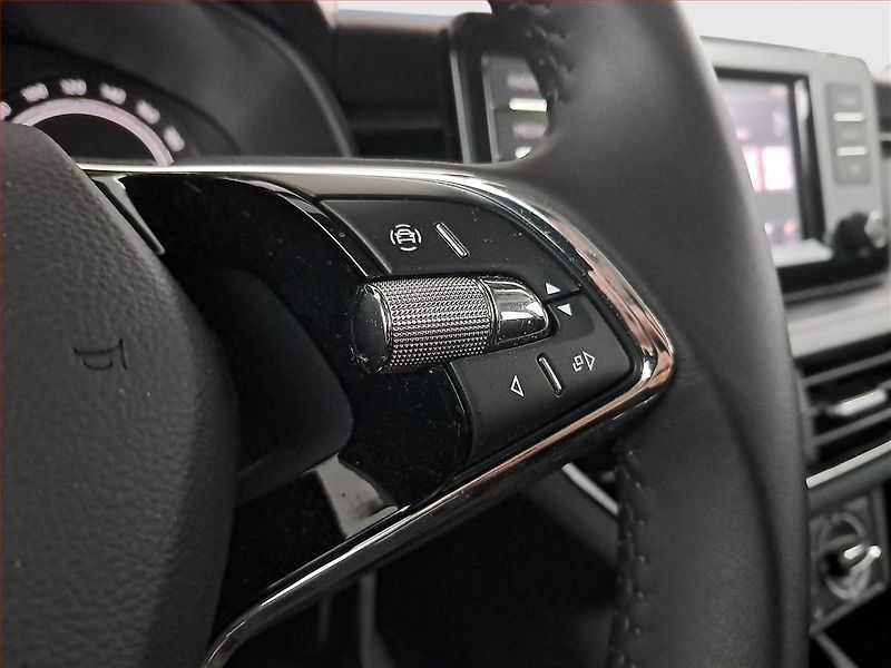 Škoda Kamiq (2023) Ambition 1.0 TSI - fotka 16 z 17