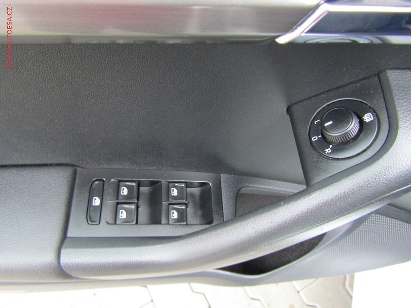 Škoda Octavia (2018) 2.0 TDi, Clever, LED - fotka 11 z 18