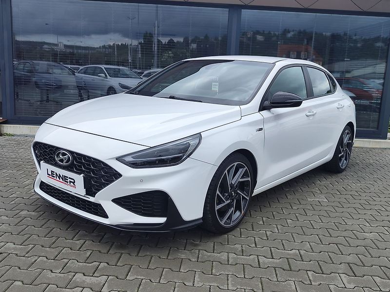 Hyundai i30 1.5 T-GDI/117kW N-Line DCT - fotka 1 z 32