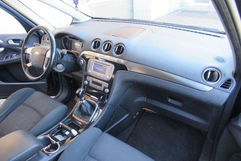 Ford Galaxy 2.2 TDCi AUT. KLIMA TAŽNÉ - fotka 10 z 19