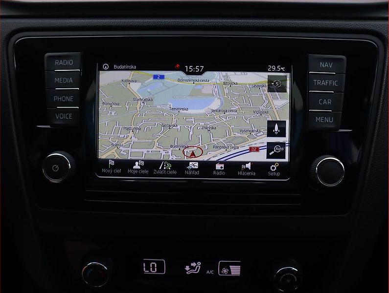 Škoda Rapid (2018) 1.2 TSI, Navi, Bi-Xenony - fotka 13 z 20