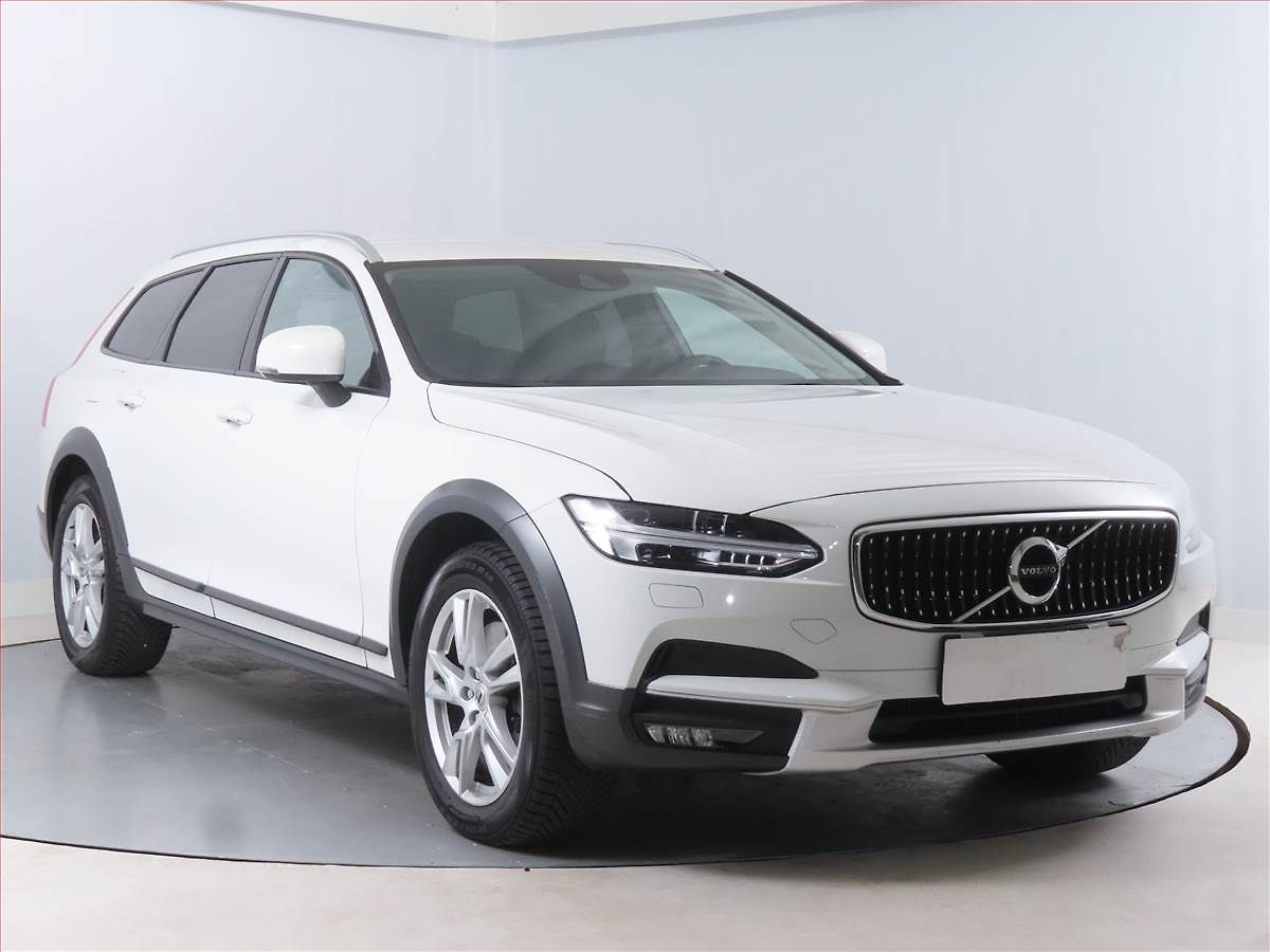Volvo V90 Cross Country