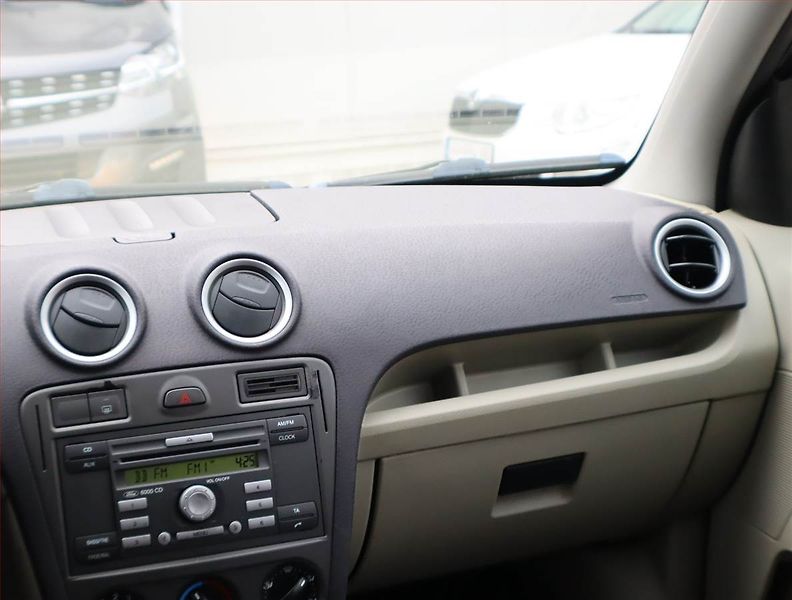 Ford Fusion (2008) 1.4, v provozu - fotka 8 z 14