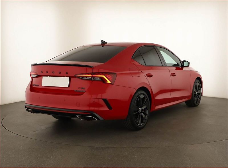 Škoda Octavia (2022) RS 2.0 TSI - fotka 5 z 16