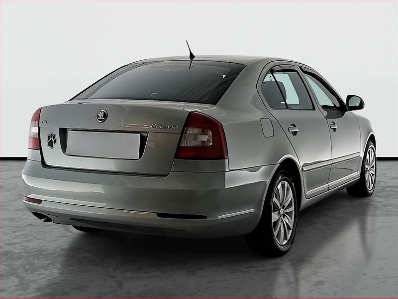 Škoda Octavia (2009) Ambiente 1.4 TSI - fotka 5 z 16