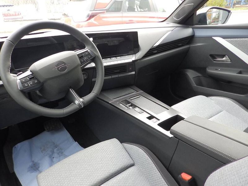 Opel Astra (2026) Edition ST Hybrid 1.2 TU - fotka 15 z 30