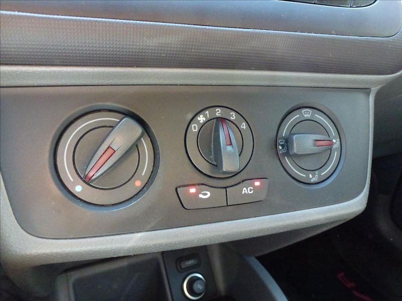 Seat Ibiza 1,2 TDI 3,4-3,9 l/100km  EcoMo - fotka 35 z 54