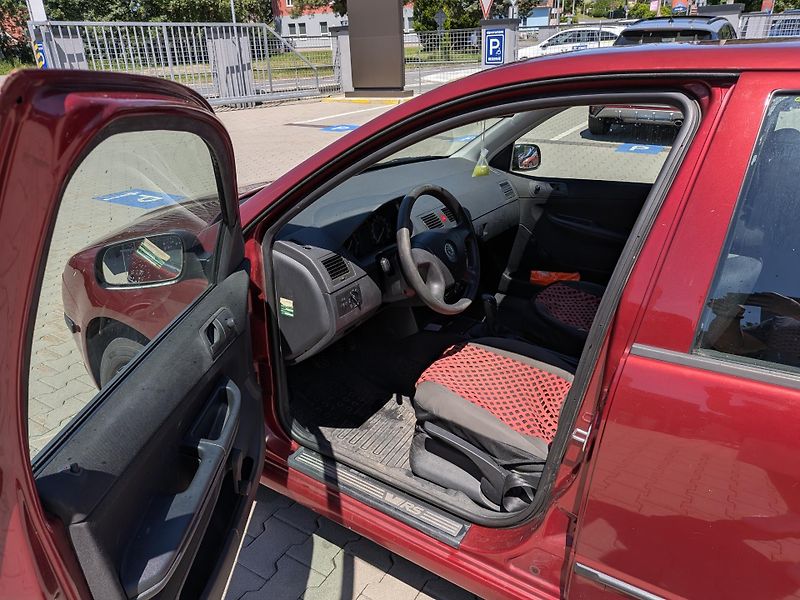Škoda Fabia 47KW,STK 2/2027,KLIMATIZACE, - fotka 10 z 16