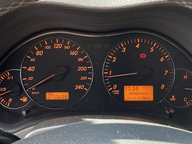 Toyota Avensis 1.8iLPG, manual,tažné,nová STK - fotka 11 z 16