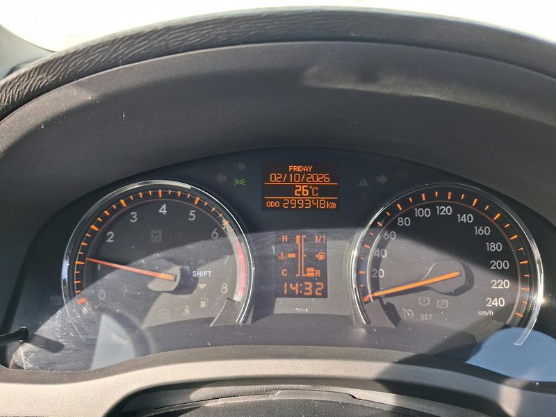 Toyota Avensis 1.8 Valvematic Business Navi - fotka 15 z 23