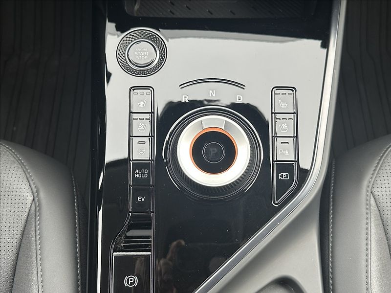 Kia Niro 1,6 GDI PHEV 184PS  Spirit A/T - fotka 25 z 54