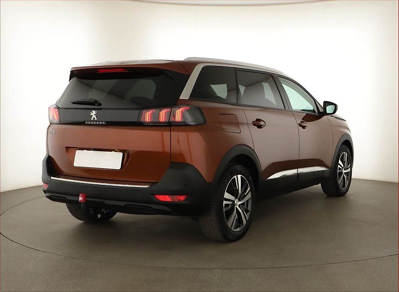 Peugeot 5008 (2022) PureTech 130 - fotka 5 z 21