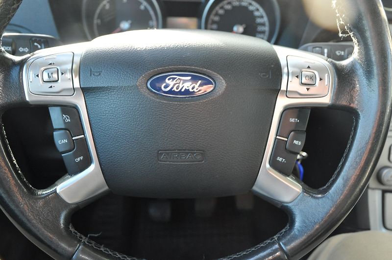 Ford Galaxy 2.0TDCi 103kW 7.míst - fotka 15 z 17