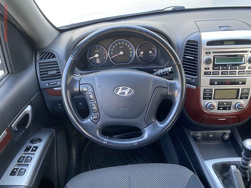 Hyundai Santa Fe (2007) 2.2CRDi 4x4, ČR, AC. STK4/28 - fotka 11 z 16