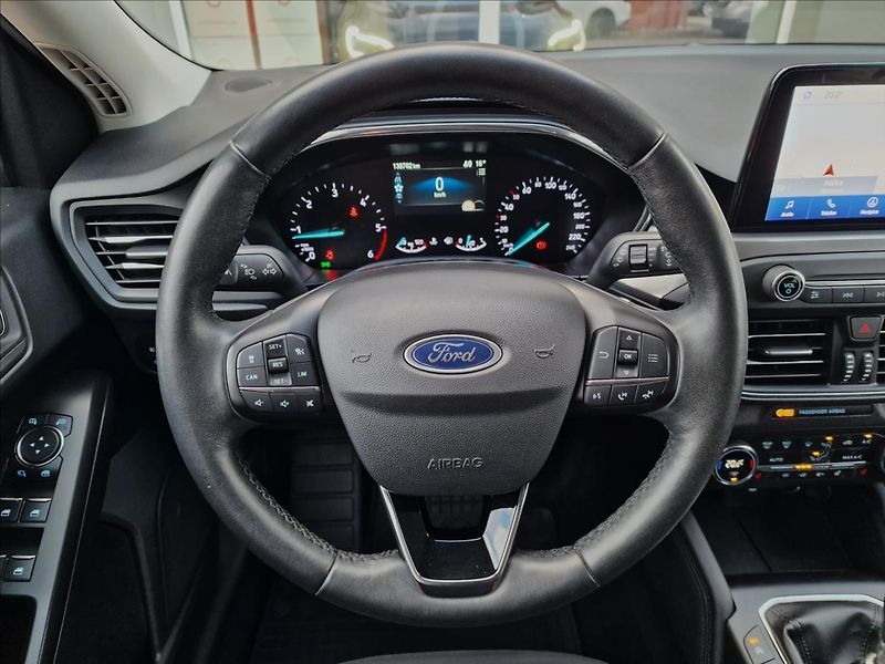 Ford Focus 1.5 EcoBlue Titanium,ČR,1.Maj - fotka 21 z 47