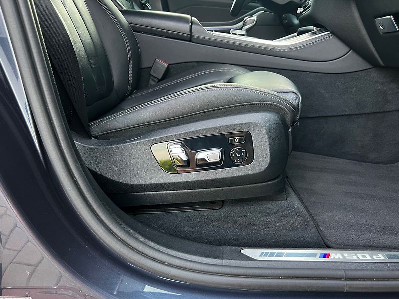BMW X5 M50d xDrive-TOP STAV - fotka 32 z 57