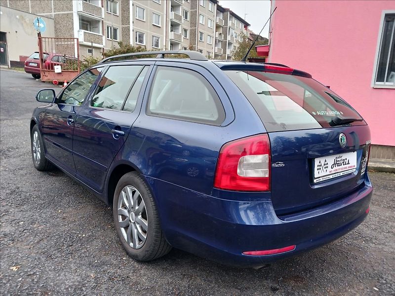 Škoda Octavia 1,6   TDI KOMBI 77KW AMBITION - fotka 4 z 20