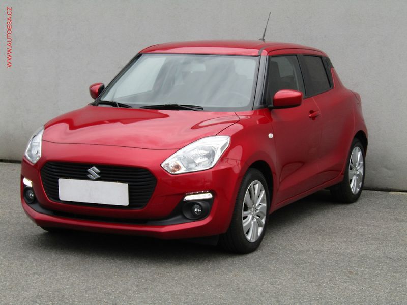 Suzuki Swift (2018) 1.4BJet, Sport, navi, +ALU - fotka 3 z 3