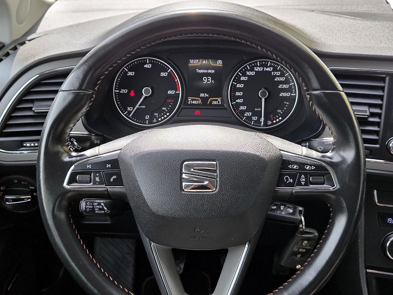 Seat Leon 2,0TDi xPERIENCE 4drive ROZVOD - fotka 43 z 51