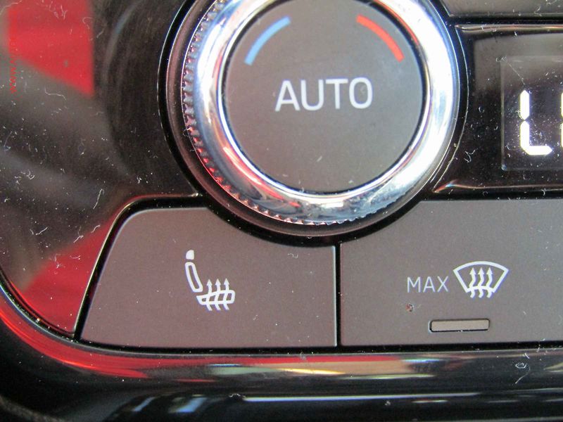 Škoda Scala (2025) 1.0 TSi, 1.maj,ČR, AT, Navi - fotka 18 z 21